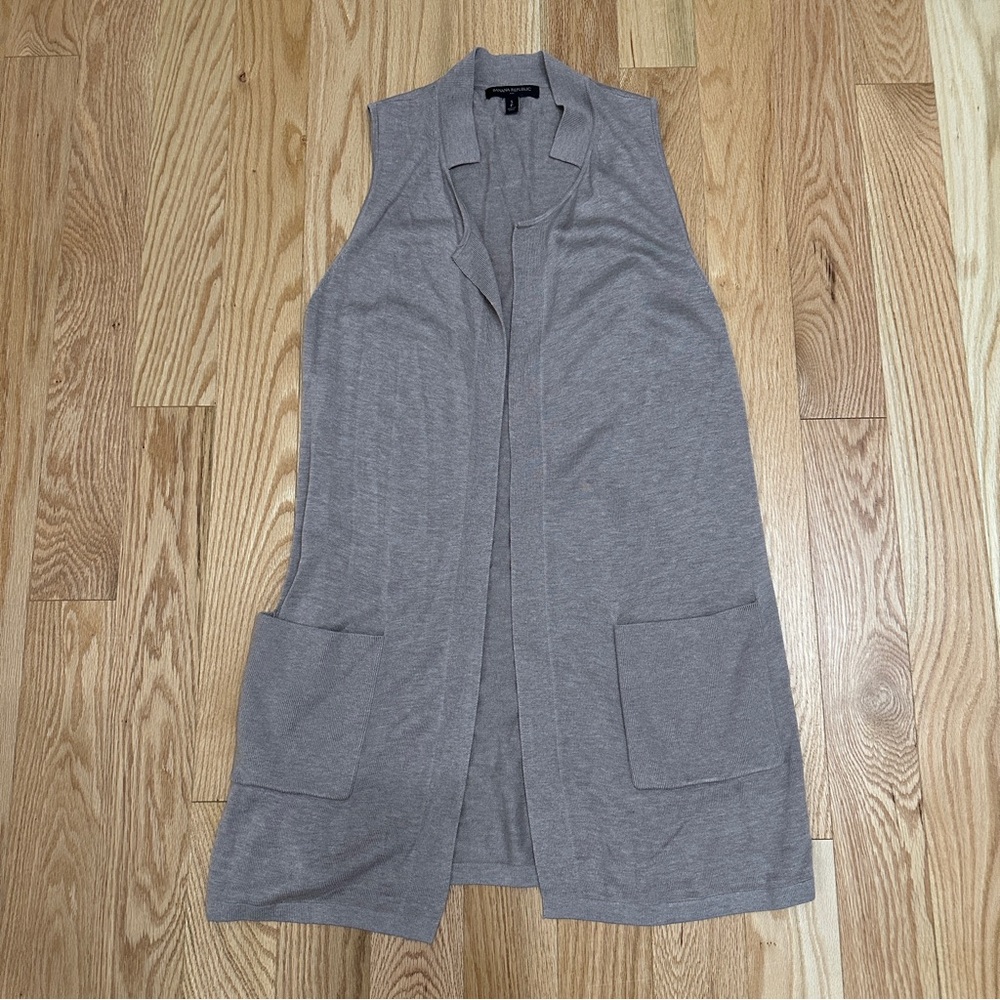 Banana Republic long vest - light brown - size small